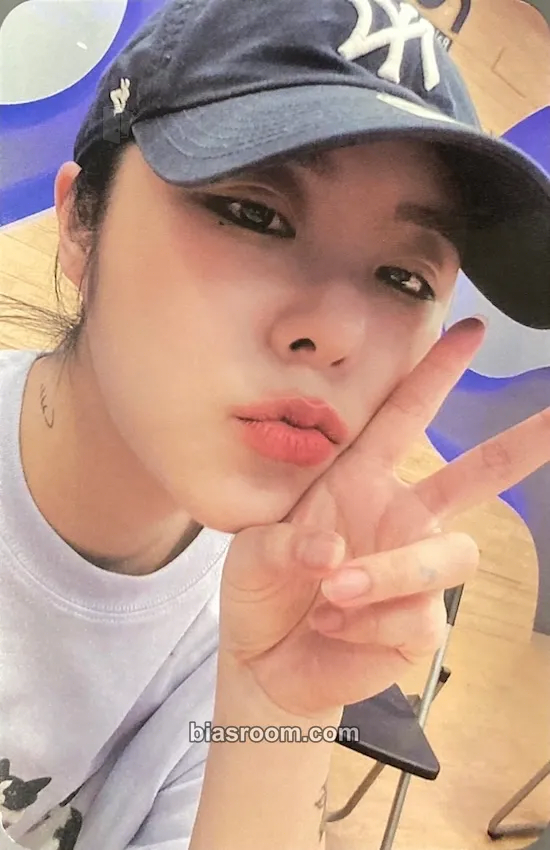 Wheein WAW Photocard - MAMAMOO - MAMAMOO K-pop photocard