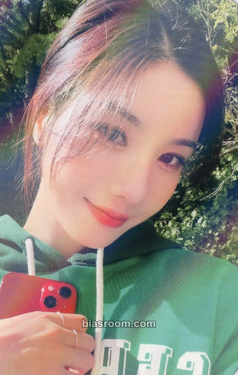 Kwon Eunbi Color Photocard - Kwon Eunbi K-pop photocard