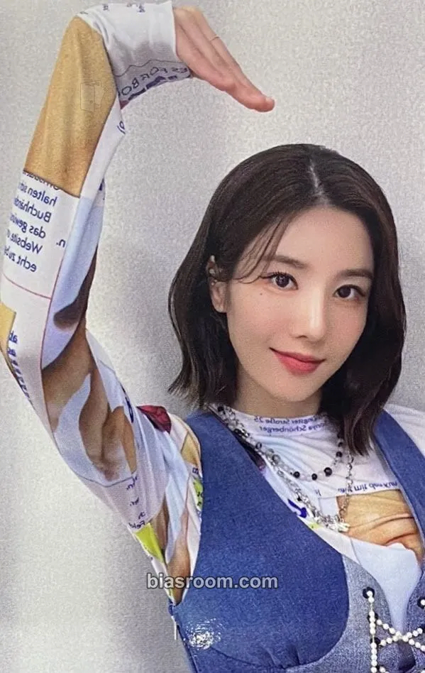 Kwon Eunbi Color Photocard - Kwon Eunbi K-pop photocard