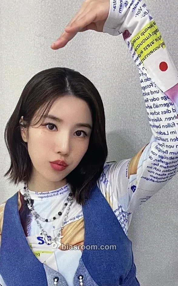 Kwon Eunbi Color Photocard - Kwon Eunbi K-pop photocard