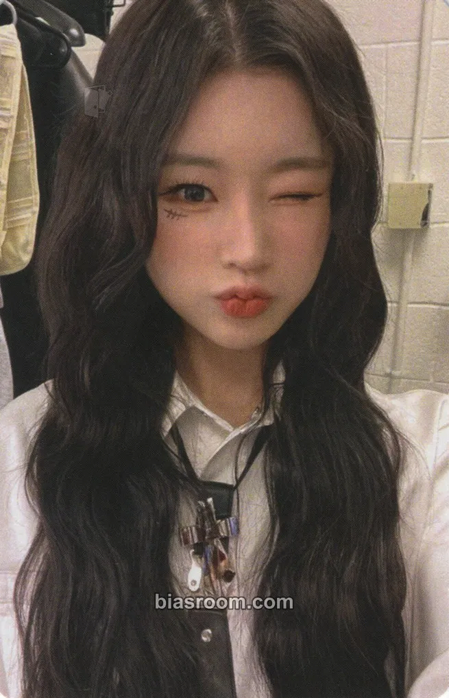 U_Chae (Dajeong) 2024 Kpop Breakout Tour Photocard - U_Chae - U_Chae K-pop photocard