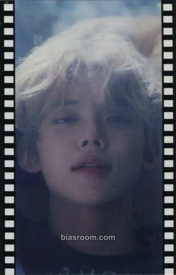Yeonjun The Star Chapter: Sanctuary Photocard - TOMORROW X TOGETHER - TOMORROW X TOGETHER K-pop photocard