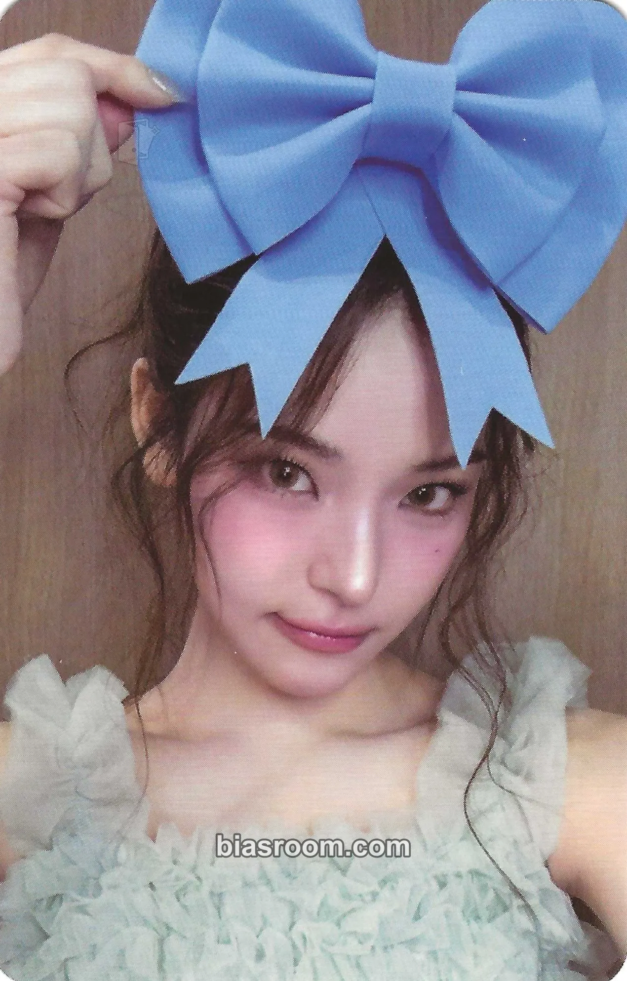 Mai 2026 Season’s Greetings: <365 Knots> Photocard - izna - izna K-pop photocard