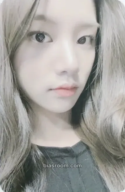 Solbin Blossom Photocard - LABOUM - LABOUM K-pop photocard