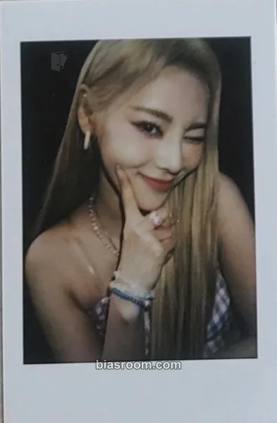 JinSoul Flip That Photocard - LOONA - LOONA K-pop photocard