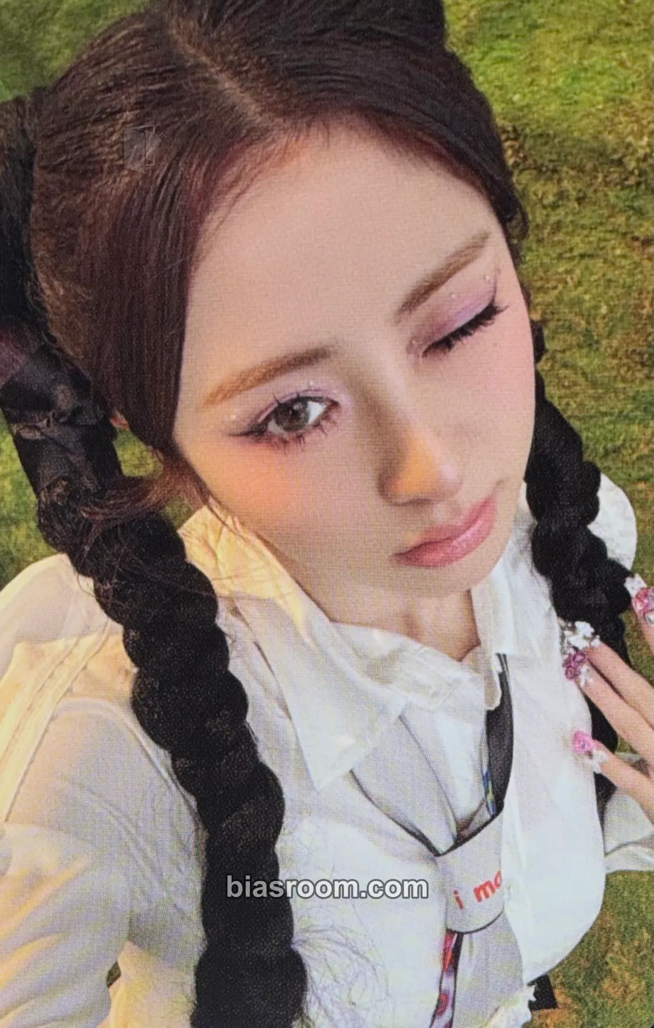 Huh Yunjin CRAZY Photocard - LE SSERAFIM - LE SSERAFIM K-pop photocard