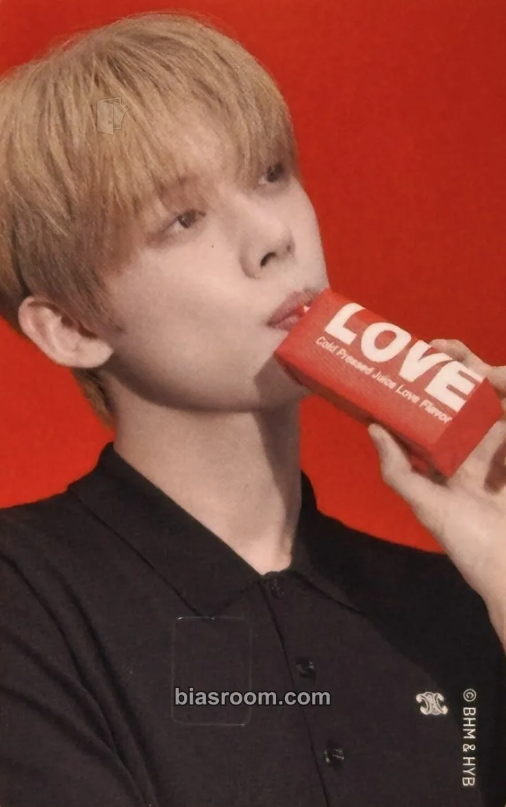 Yeonjun The Star Chapter: Sanctuary Photocard - TOMORROW X TOGETHER - TOMORROW X TOGETHER K-pop photocard