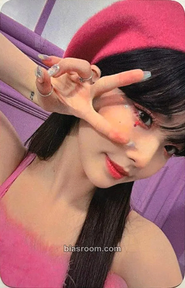YeoJin Flip That Photocard - LOONA - LOONA K-pop photocard