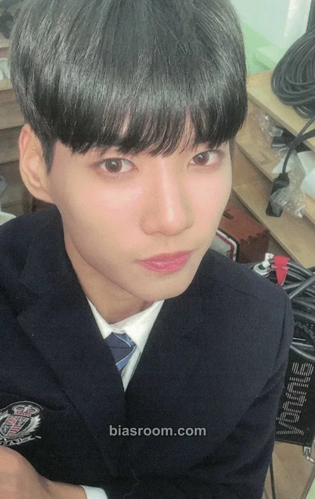 WAKER - Saebyeol - Mission of School Album album photocard days version