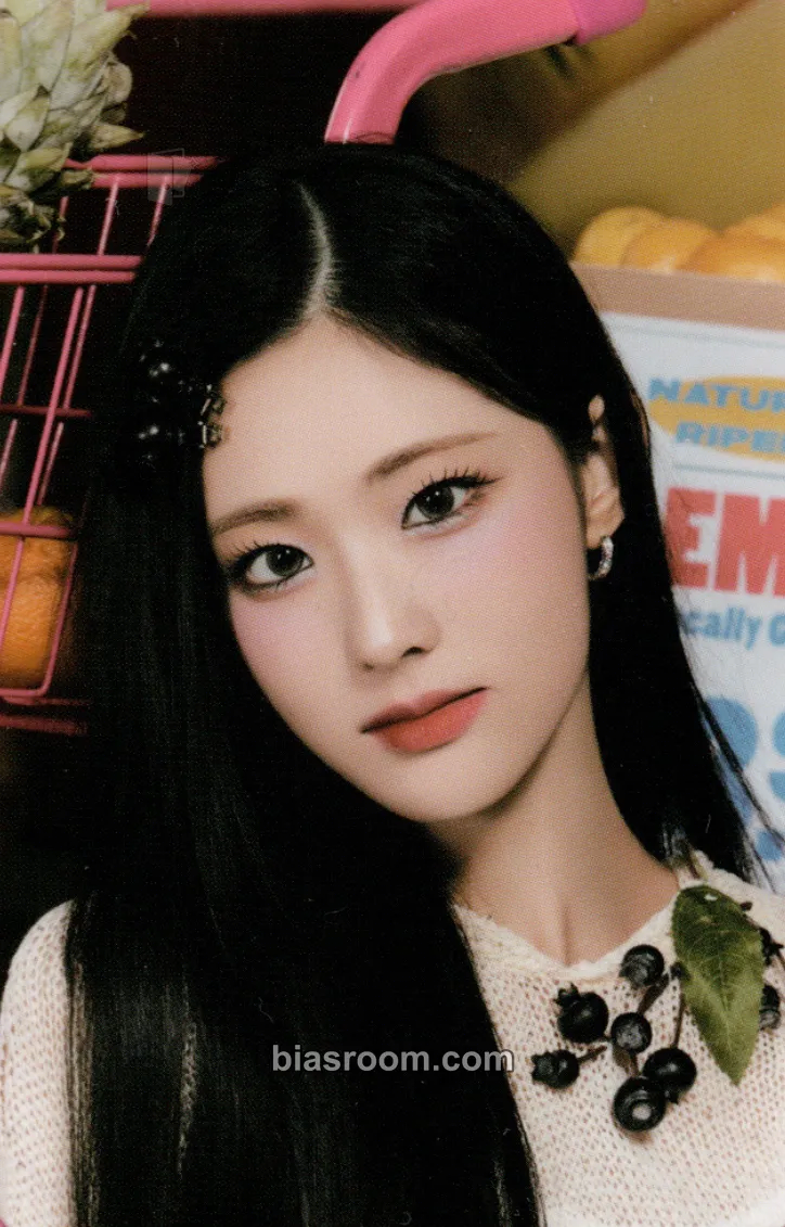 Joonie Wild Cherry Photocard - ICHILLIN’ - ICHILLIN’ K-pop photocard