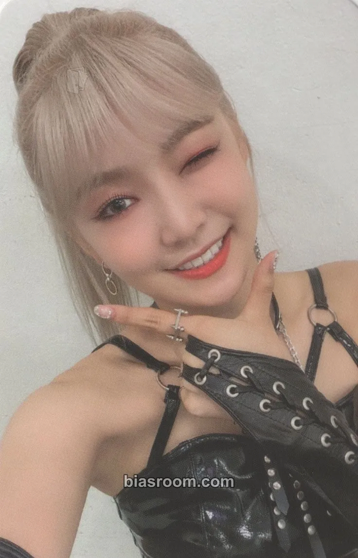 Onda -77.82X-78.29 Photocard - EVERGLOW - EVERGLOW K-pop photocard
