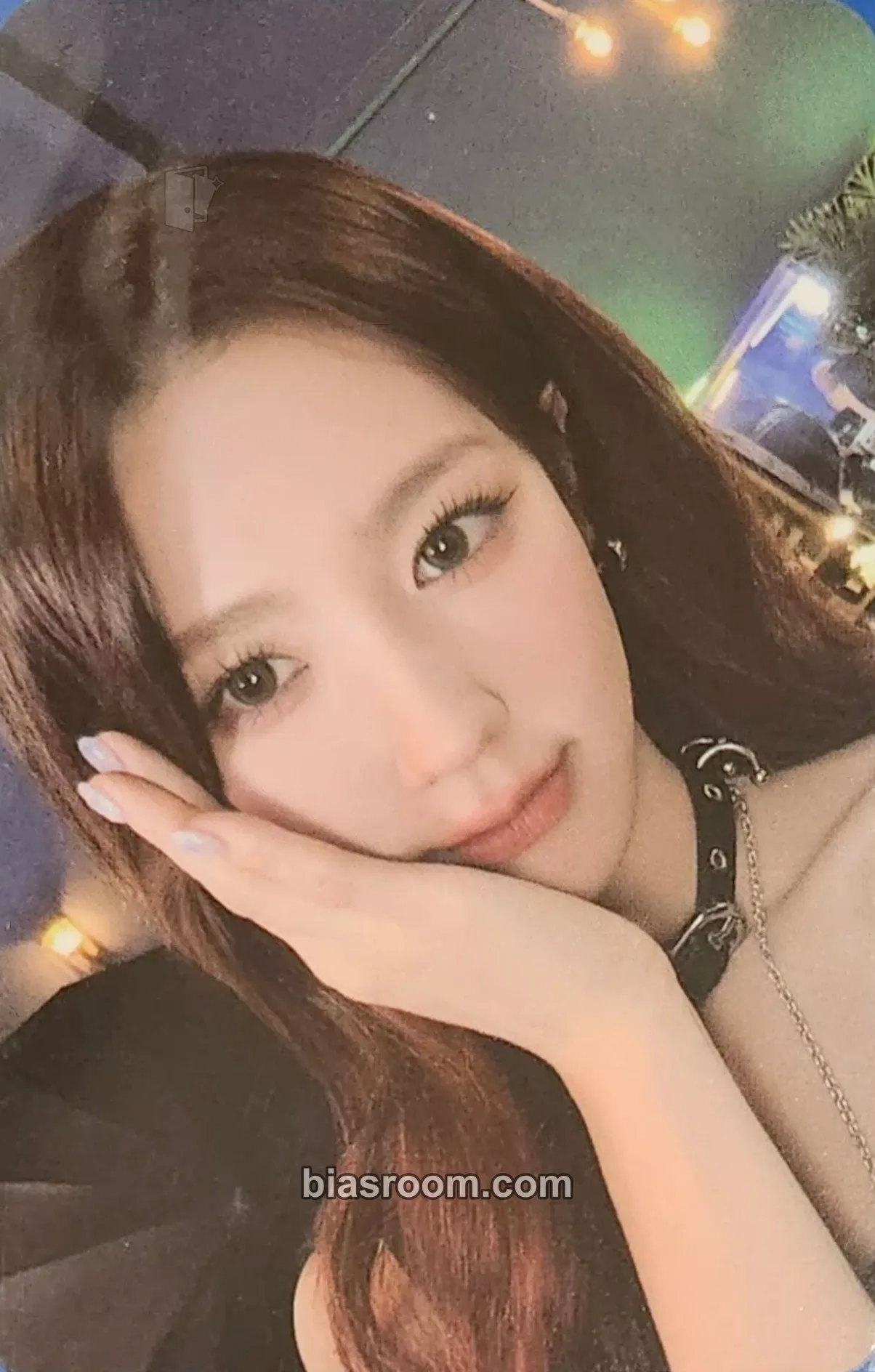 Miyeon (G)I-DLE x Frank Burger Photocard - i-dle - i-dle K-pop photocard