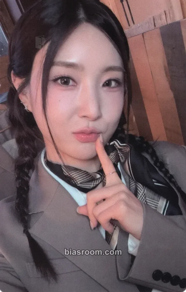 BBGIRLS - Yuna - Love 2 Album album photocard