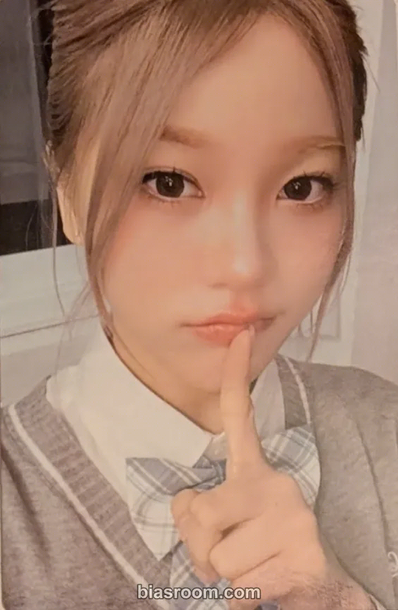 Jiana COLD Photocard - Young Posse - Young Posse K-pop photocard