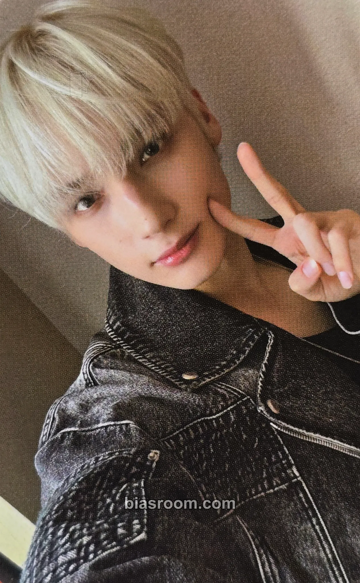 Huening Kai Act: Tomorrow Photocard - TOMORROW X TOGETHER - TOMORROW X TOGETHER K-pop photocard