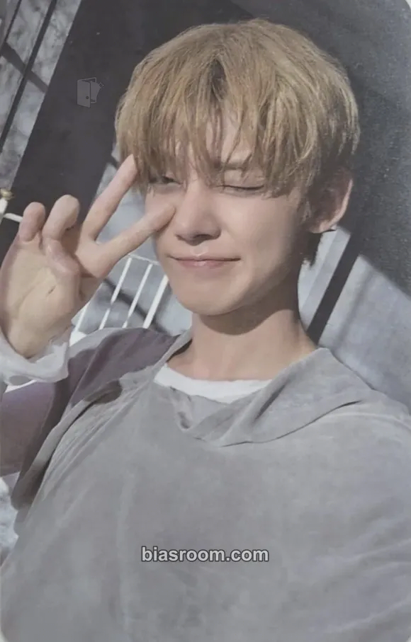 Yeonjun The Star Chapter: Sanctuary Photocard - TOMORROW X TOGETHER - TOMORROW X TOGETHER K-pop photocard