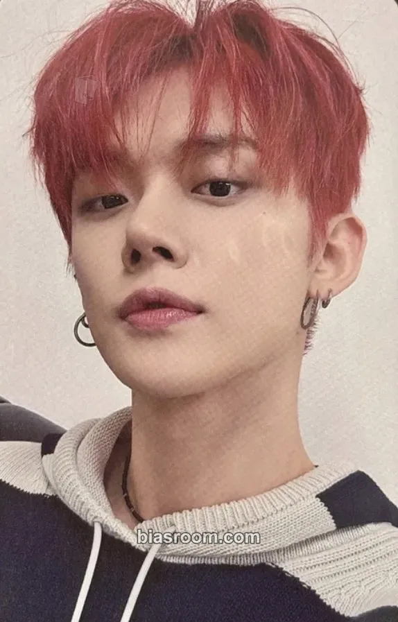 Yeonjun The Star Chapter: Sanctuary Photocard - TOMORROW X TOGETHER - TOMORROW X TOGETHER K-pop photocard