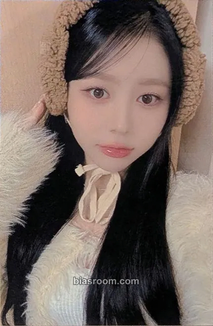 Hyerin Muhan Photocard - tripleS - tripleS K-pop photocard
