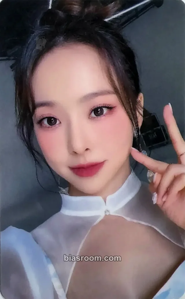 LOONA - ViVi - Flip That Album lucky draw (LD) makestar pvc card
