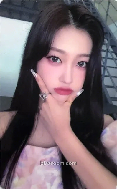 Choerry Flip That Photocard - LOONA - LOONA K-pop photocard