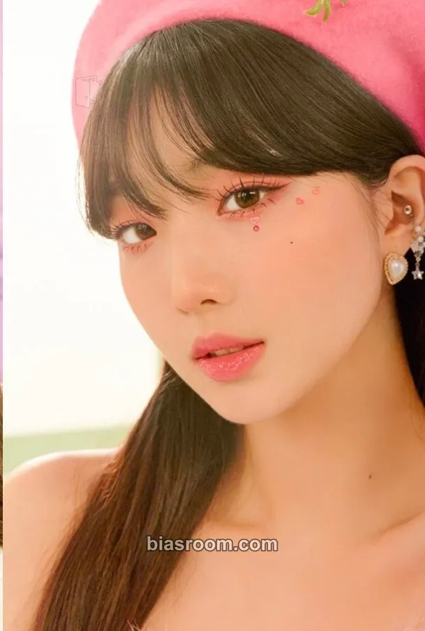 YeoJin Flip That Photocard - LOONA - LOONA K-pop photocard