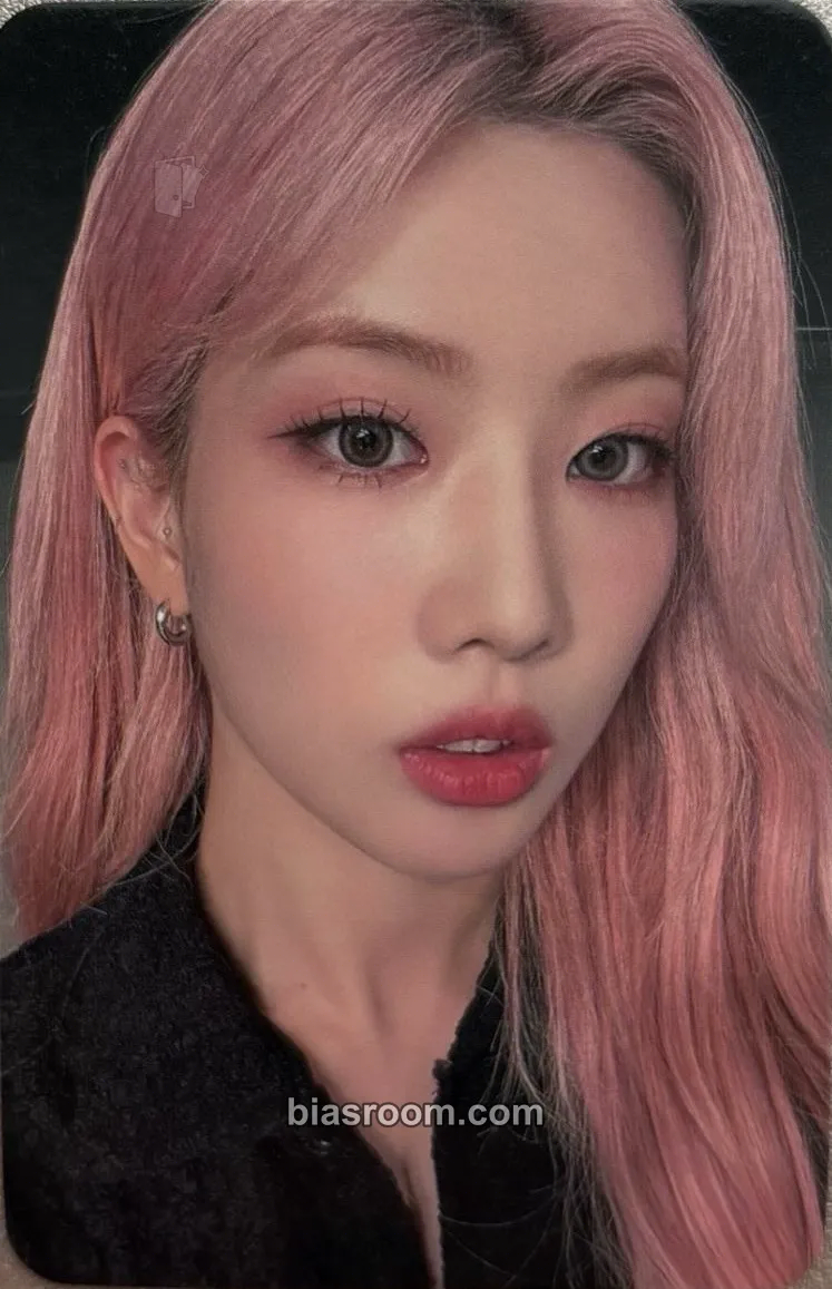 Kim Lip Flip That Photocard - LOONA - LOONA K-pop photocard