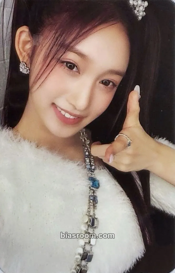 Leeseo LOVE DIVE Photocard - IVE - IVE K-pop photocard