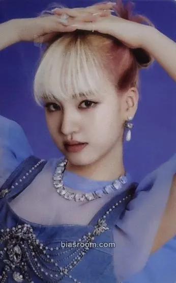 Liz LOVE DIVE Photocard - IVE - IVE K-pop photocard
