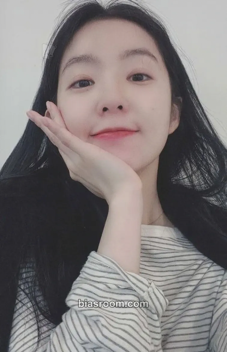 Irene Chill Kill Photocard - Red Velvet - Red Velvet K-pop photocard