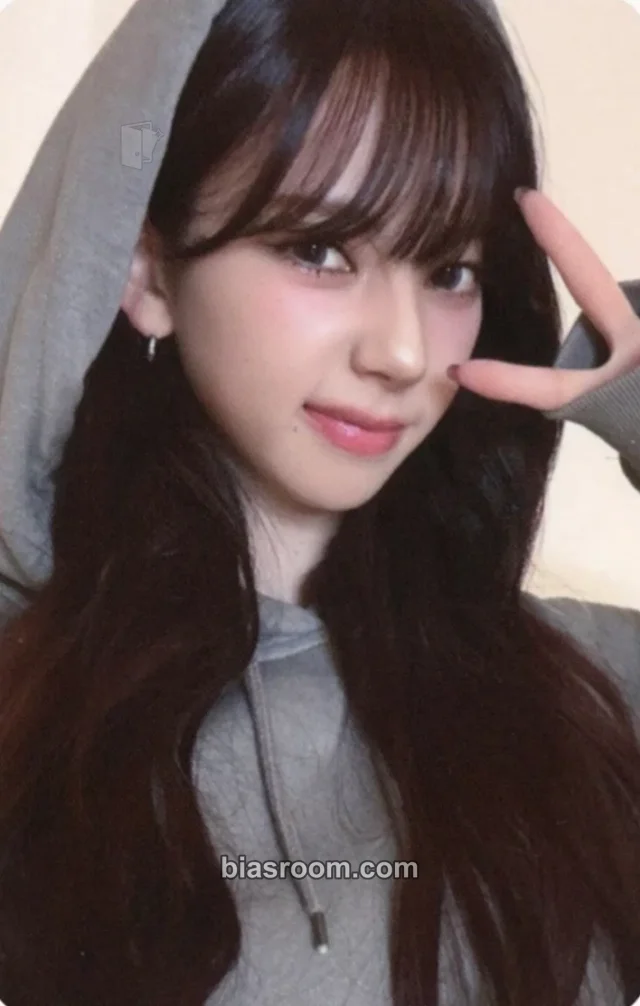 aespa - Karina - Whiplash MD Events Event pop-up store hoodie merch photocard