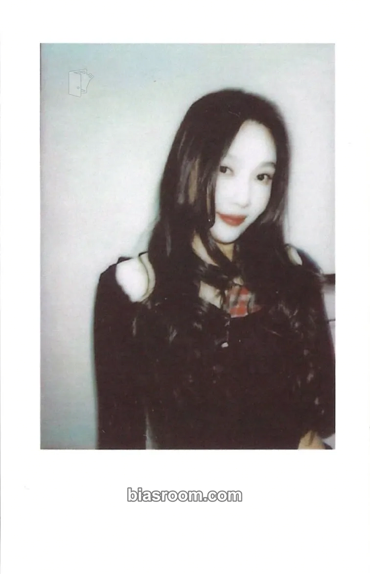 Joy Chill Kill Photocard - Red Velvet - Red Velvet K-pop photocard