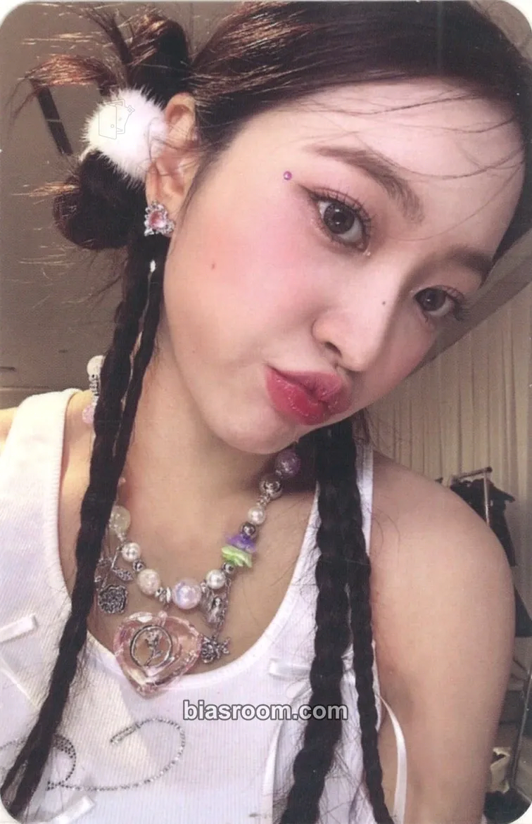 Yeri Chill Kill Photocard - Red Velvet - Red Velvet K-pop photocard