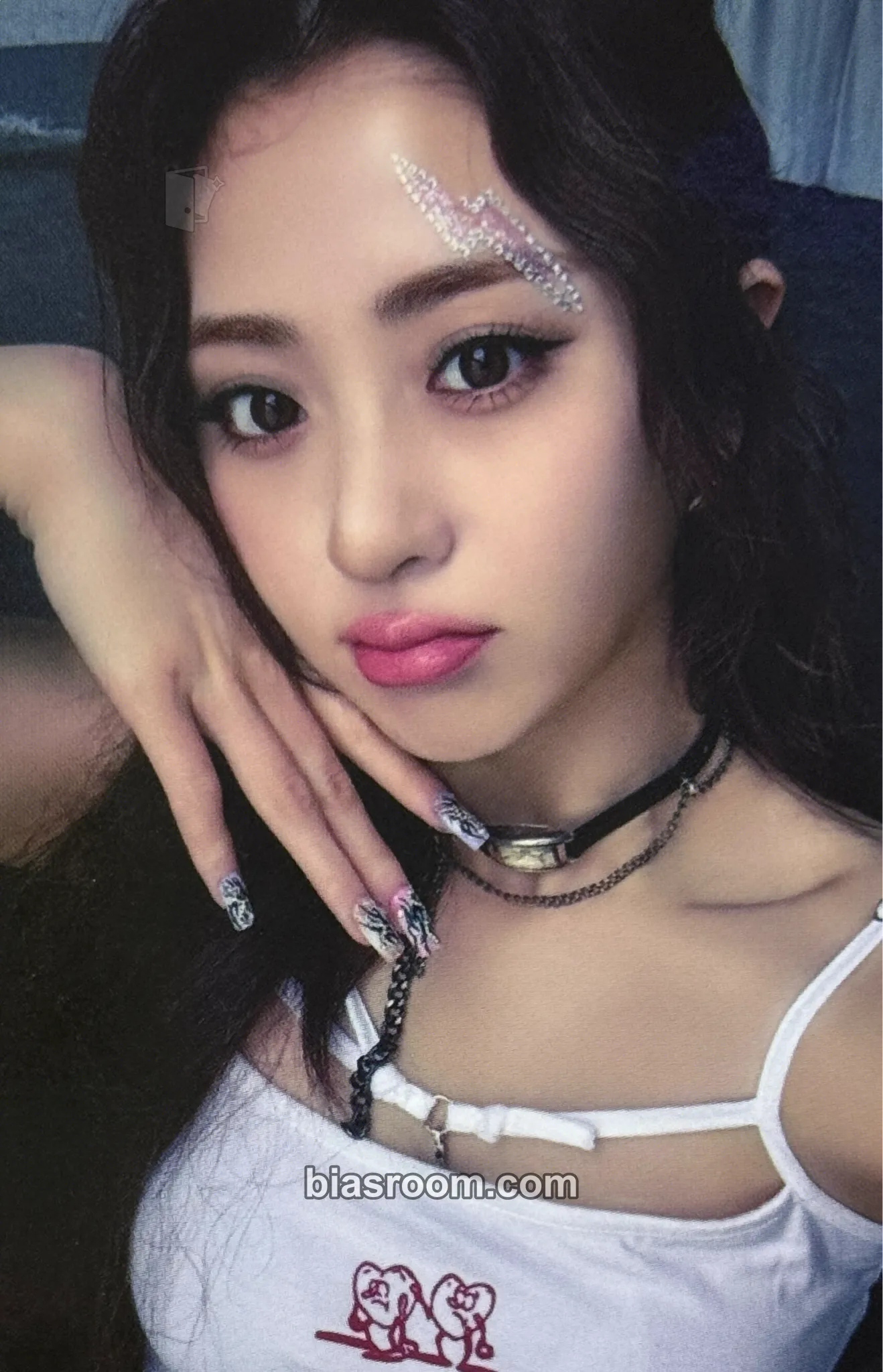 Huh Yunjin CRAZY Photocard - LE SSERAFIM - LE SSERAFIM K-pop photocard