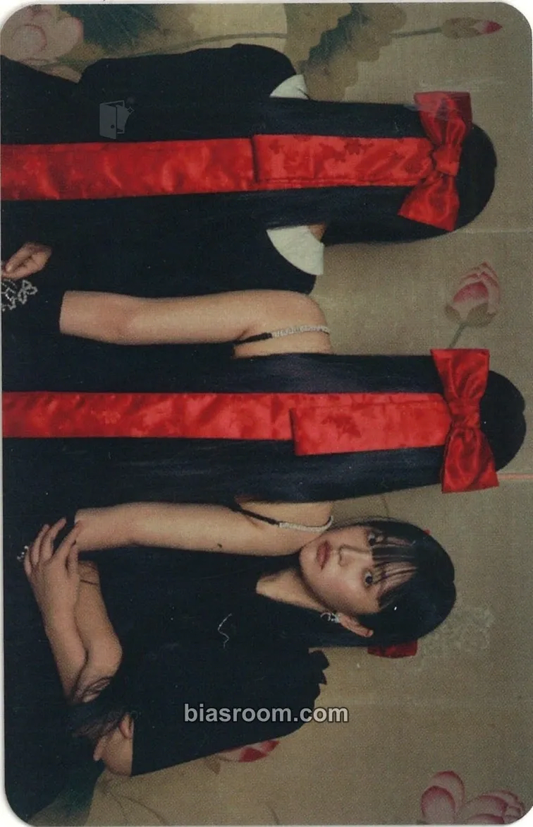 Yeri RED CIRCLE Red Velvet x Wonhyeongdeul Photocard - Red Velvet - Red Velvet K-pop photocard