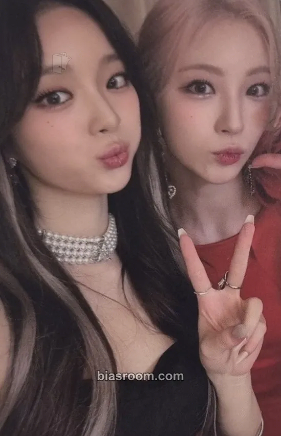 Feelin' Hot Photocard - ICHILLIN’ - ICHILLIN’ K-pop photocard
