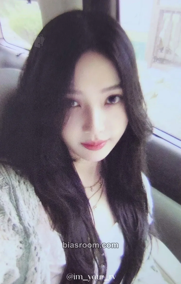 Joy Cosmic Photocard - Red Velvet - Red Velvet K-pop photocard