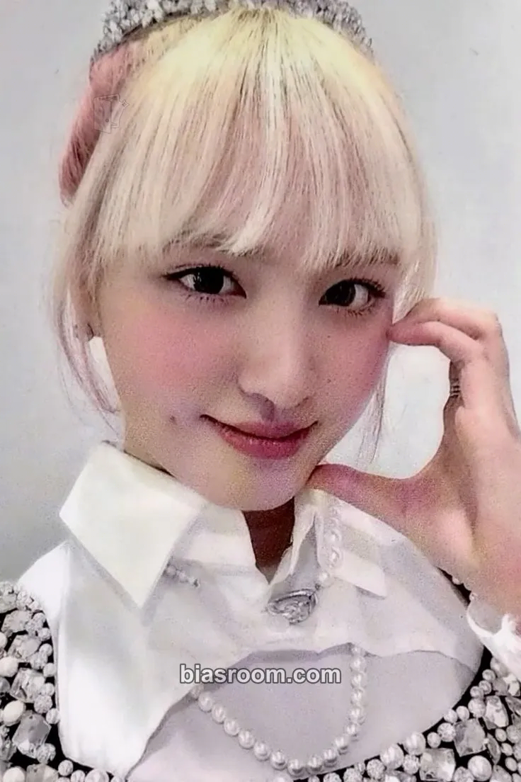 Liz LOVE DIVE Photocard - IVE - IVE K-pop photocard
