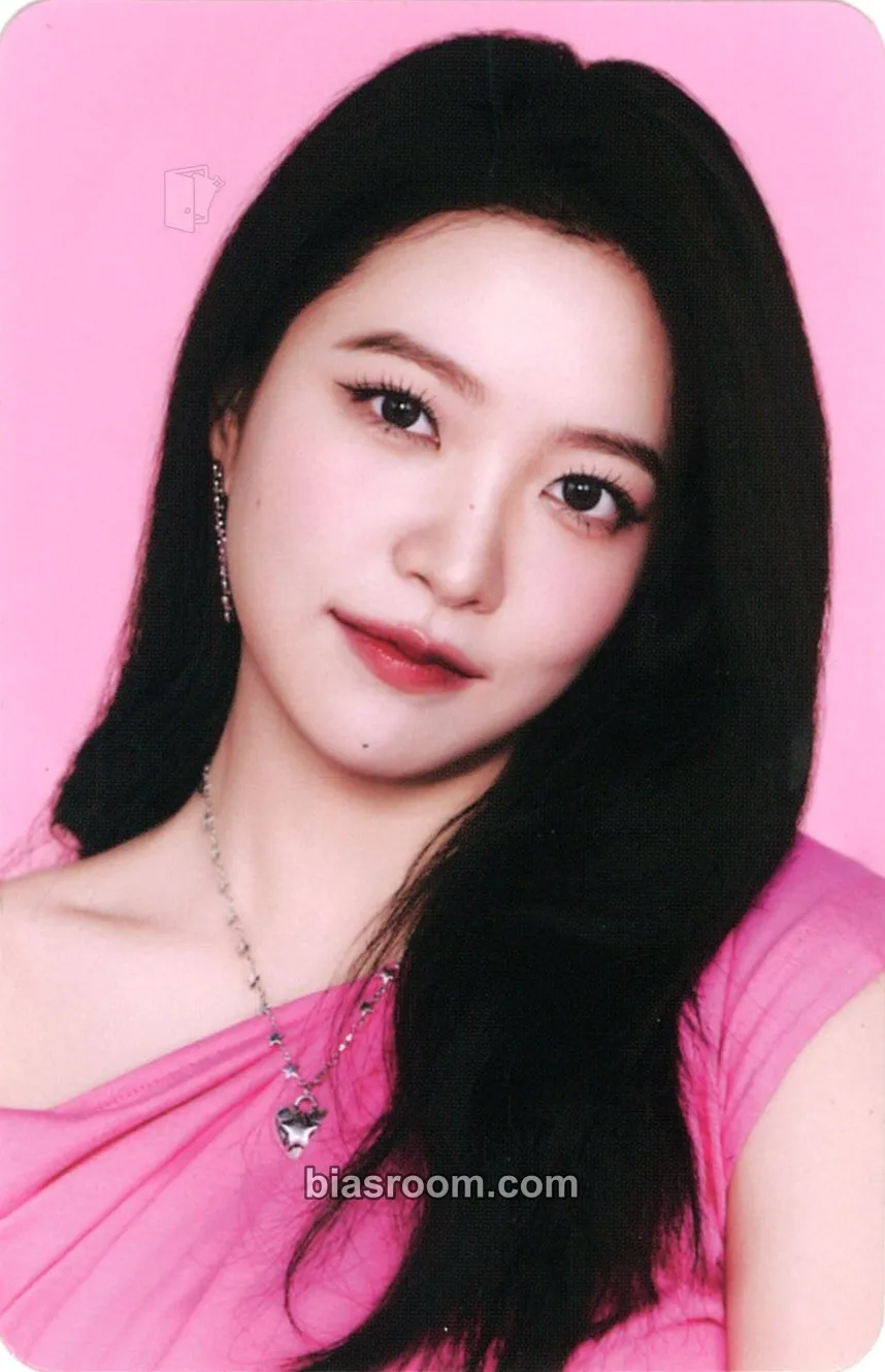 Yeri SMTown Live 2025 Photocard - Red Velvet - Red Velvet K-pop photocard