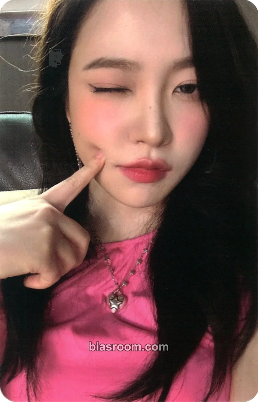 Yeri SMTown Live 2025 Photocard - Red Velvet - Red Velvet K-pop photocard