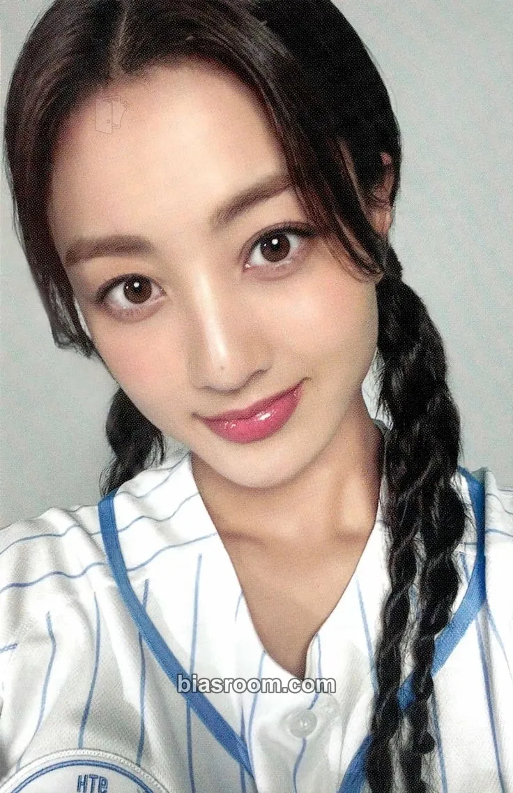 Jihyo HOME 9ROUND (9th Anniversary) Photocard - TWICE - TWICE K-pop photocard