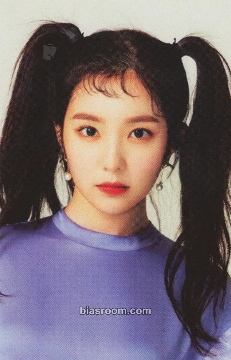 Irene Red Room: Red Velvet First Concert Photocard - Red Velvet - Red Velvet K-pop photocard