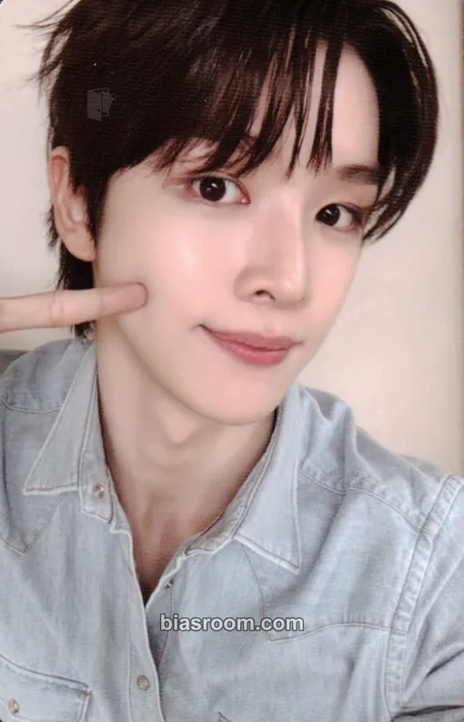 Sungchan On The Sing Street Pop-up Photocard - RIIZE - RIIZE K-pop photocard
