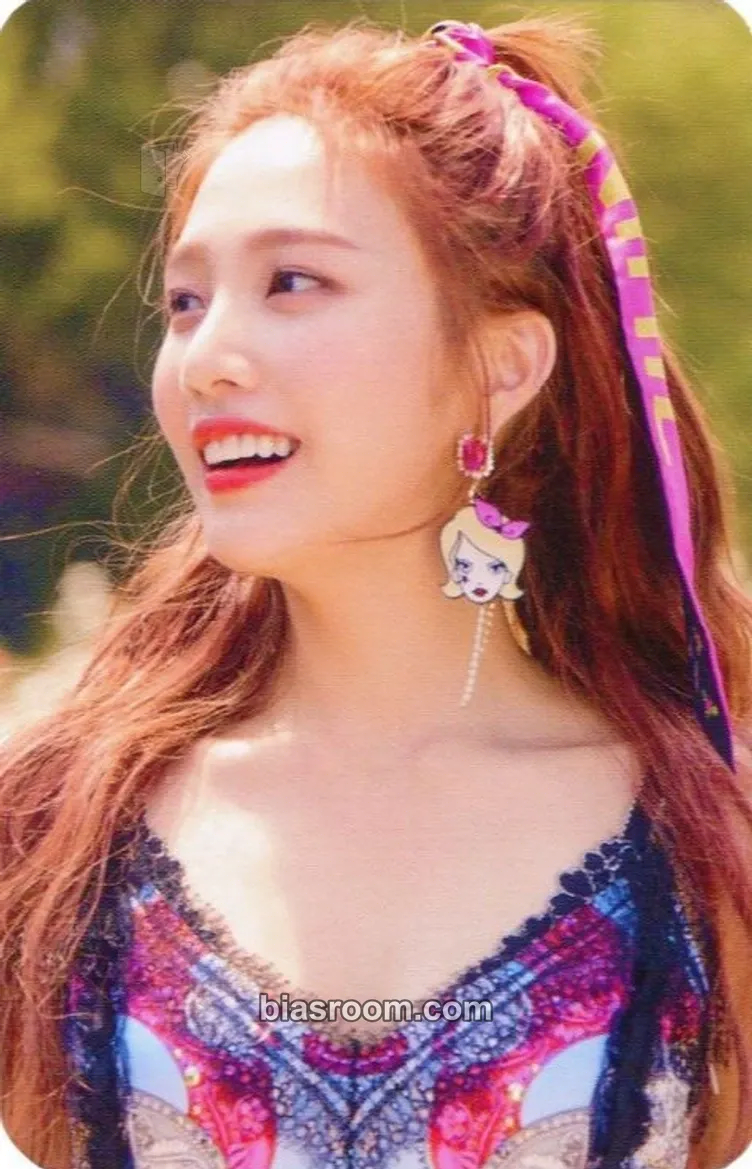 Joy REDMARE: Red Velvet Second Concert Photocard - Red Velvet - Red Velvet K-pop photocard