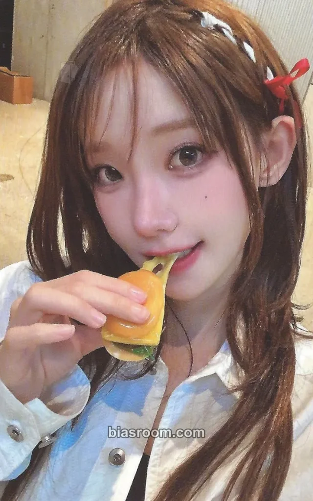 QWER - Magenta - In a Million Noises, I'll Be Your Harmony Album weverse live pob (pre-order benefit)