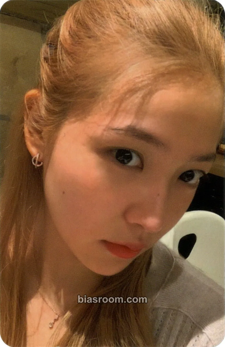 Yeri La Rouge: Red Velvet 3rd Concert Photocard - Red Velvet - Red Velvet K-pop photocard