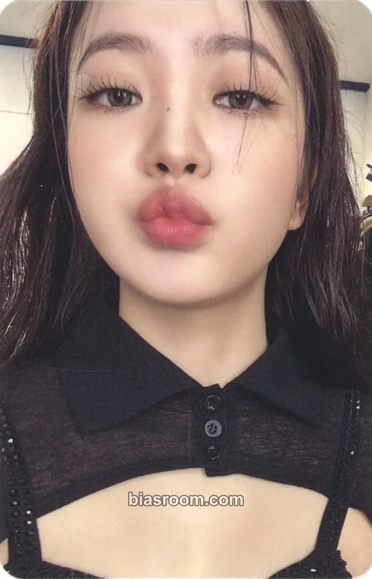 Yeri Red Velvet 4th Concert : R to V Photocard - Red Velvet - Red Velvet K-pop photocard