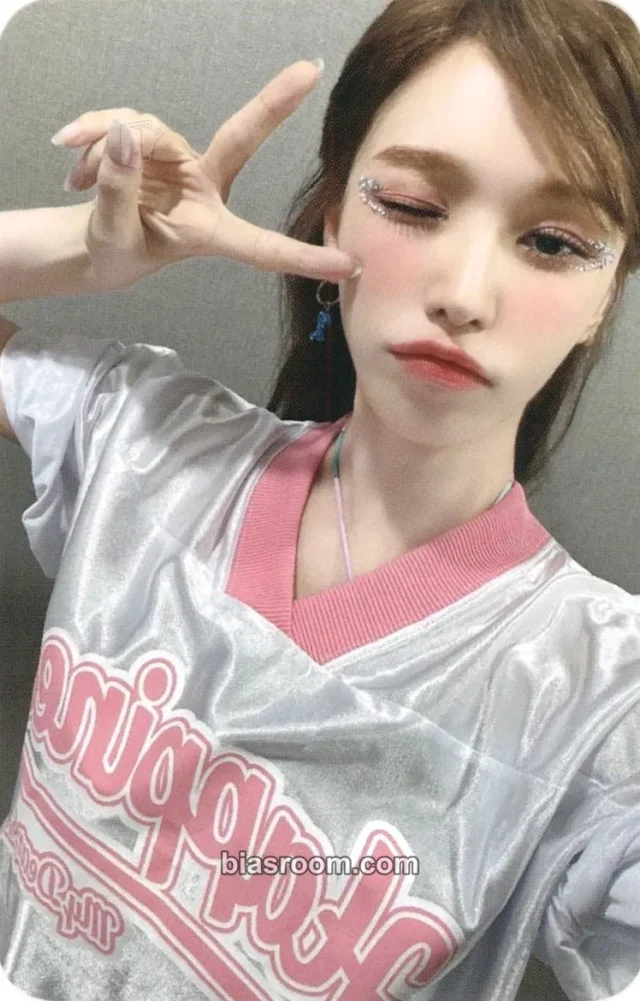 Red Velvet - Wendy - Happiness: My Dear, ReVe1uv Event merch photocard trading card