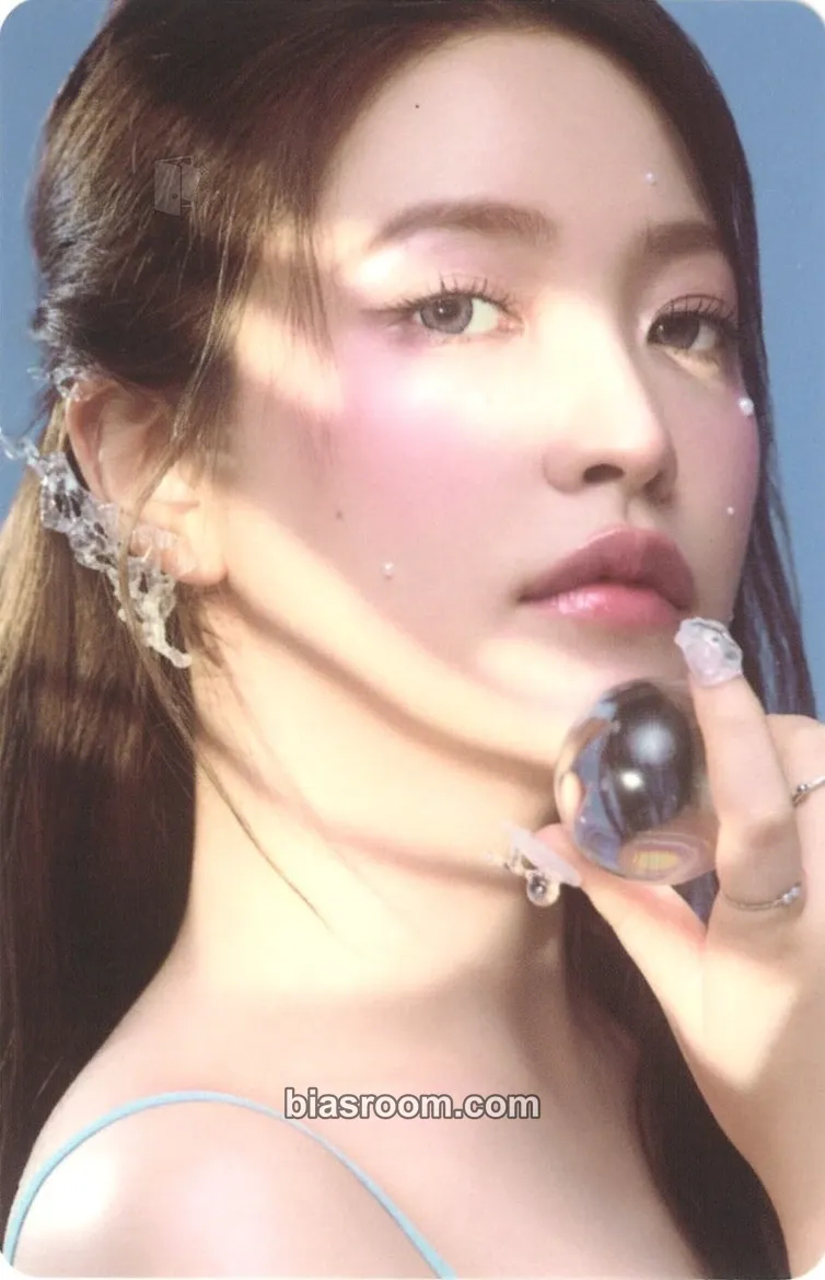 Yeri 2025 Season's Greeting Photocard - Red Velvet - Red Velvet K-pop photocard