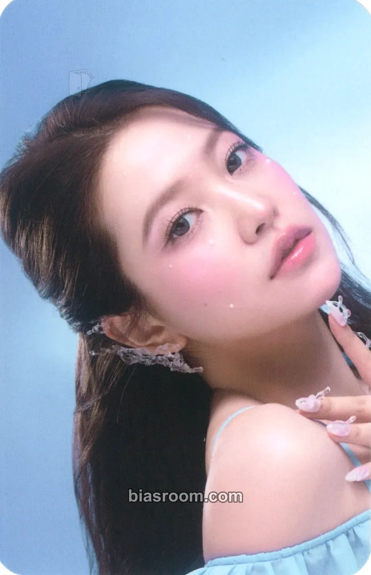 Yeri 2025 Season's Greeting Photocard - Red Velvet - Red Velvet K-pop photocard