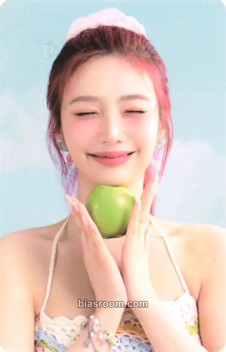 Joy 2025 Season's Greeting Photocard - Red Velvet - Red Velvet K-pop photocard
